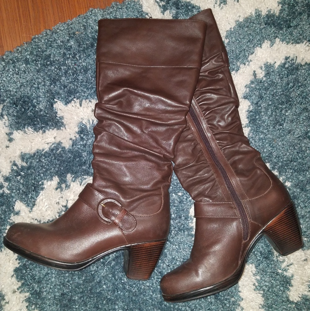 Dansko Brown Tall Heeled Boots CLOSET CLOSING ❤️‍🔥